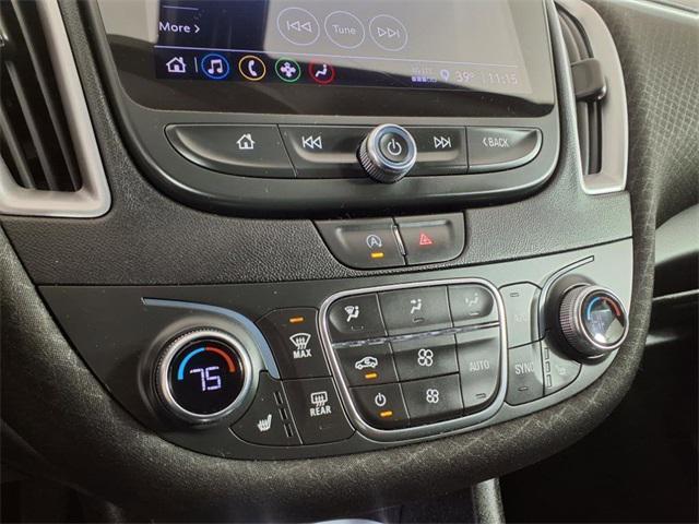 Photo of 2022 Silver Ice Metallic Chevrolet Malibu
