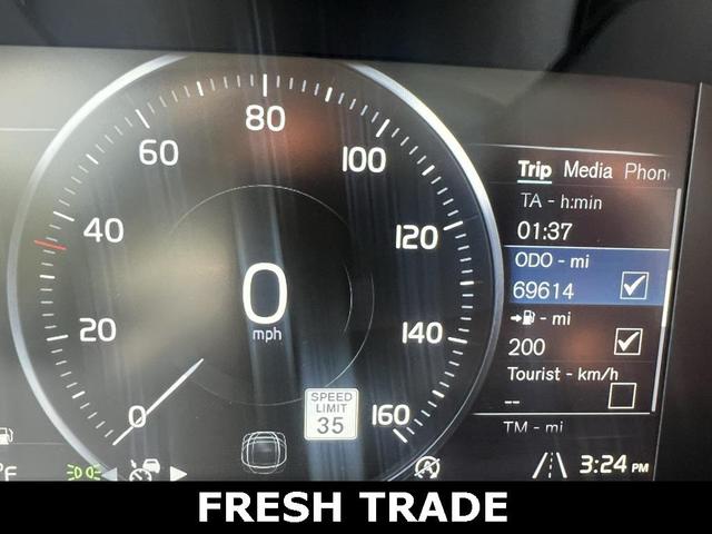 Photo of 2018 Onyx Black Metallic Volvo XC90