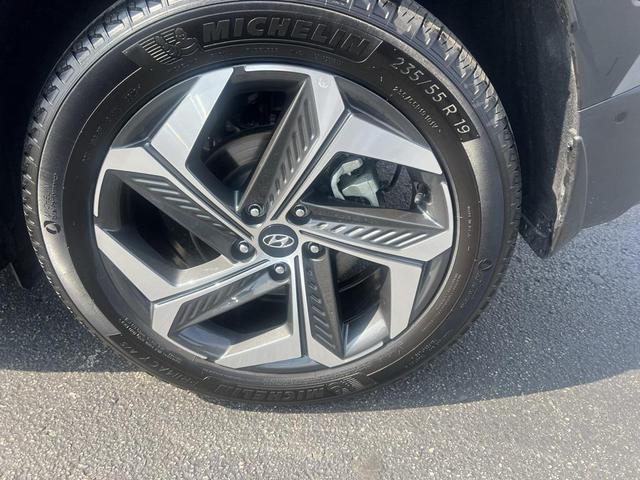 Photo of 2024 Hampton Gray Hyundai TUCSON