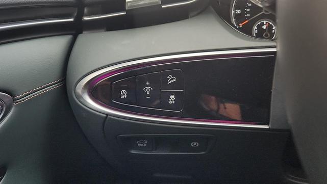 Photo of 2023 Brunswick Green Genesis GV70