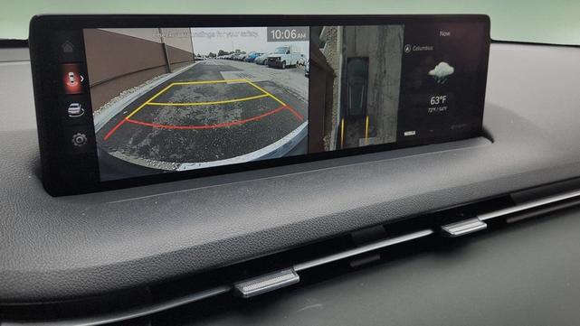Photo of 2023 Brunswick Green Genesis GV70