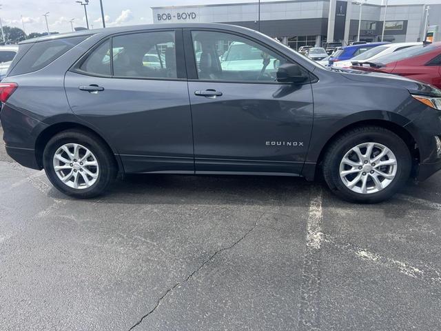 Photo of 2019 Nightfall Gray Metallic Chevrolet Equinox