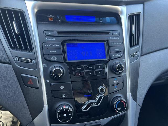 Photo of 2013 Harbor Gray Metallic Hyundai SONATA
