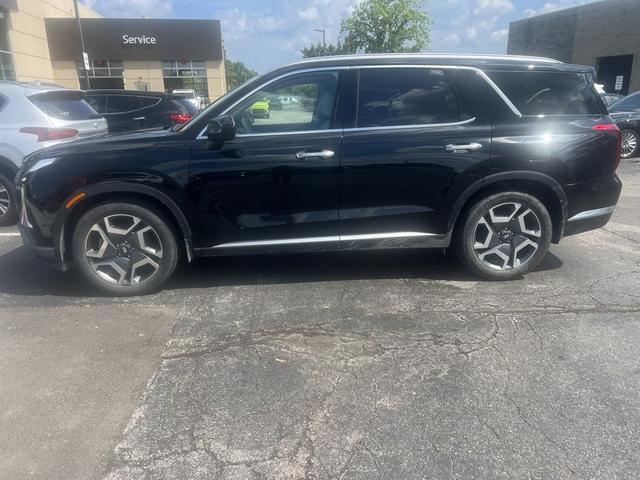 Photo of 2023 Abyss Black Pearl Hyundai PALISADE