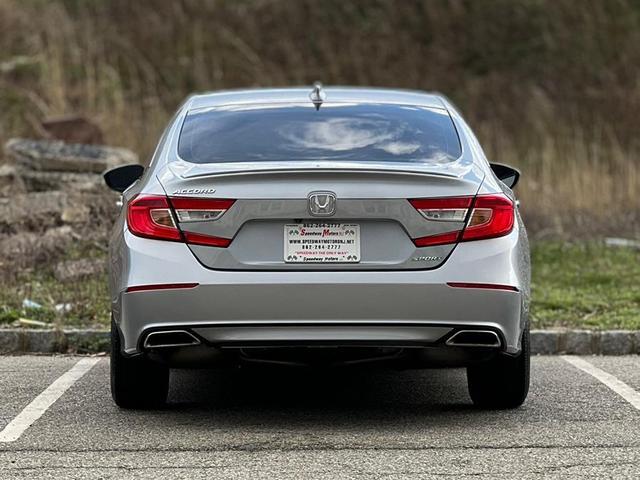 Photo of 2020 Lunar Silver Metallic Honda Accord