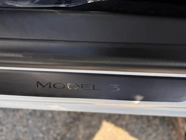 Photo of 2022 Pearl White Multi-Coat Tesla Model 3