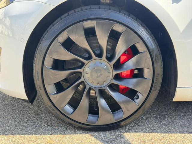 Photo of 2022 Pearl White Multi-Coat Tesla Model 3