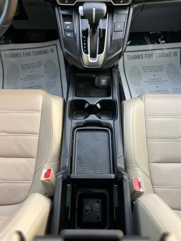 Photo of 2019 Molten Lava Pearl Honda CR-V