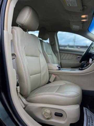Photo of 2013 Kodiak Brown Metallic Ford Taurus