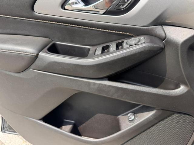 Photo of 2020 Mosaic Black Metallic Chevrolet Traverse