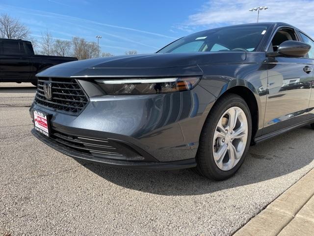Photo of 2025 Meteorite Gray Metallic Honda Accord