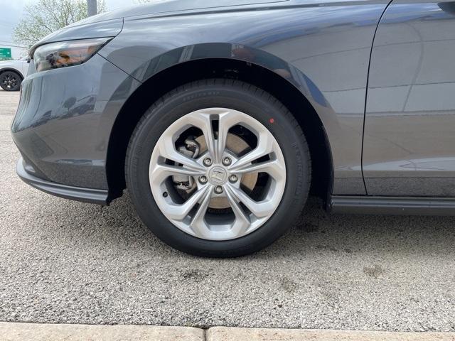 Photo of 2025 Meteorite Gray Metallic Honda Accord