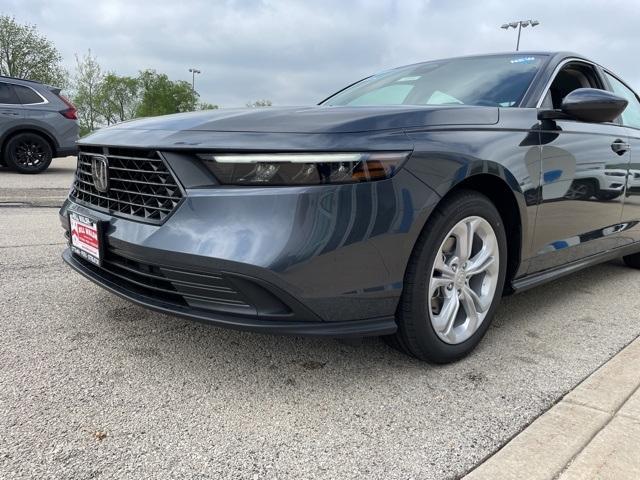 Photo of 2025 Meteorite Gray Metallic Honda Accord