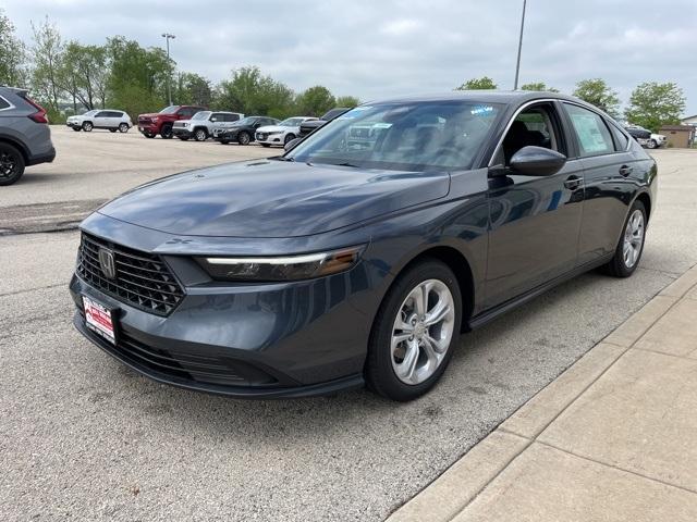 Photo of 2025 Meteorite Gray Metallic Honda Accord