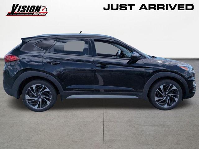 Photo of 2019 Black Noir Pearl Hyundai TUCSON