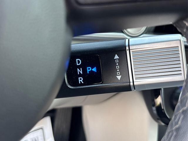 Photo of 2025 Hampton Gray Hyundai TUCSON