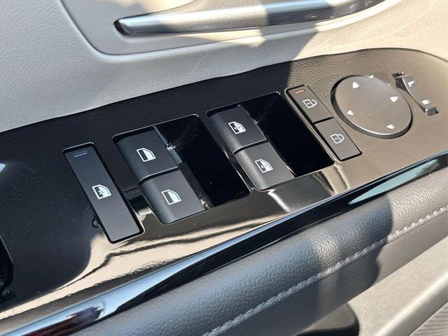 Photo of 2025 Hampton Gray Hyundai TUCSON
