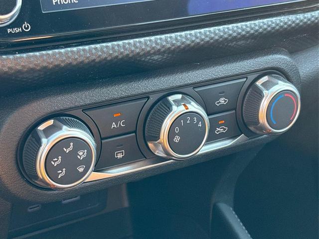 Photo of 2023 2 Tone Gray / Black Nissan Kicks