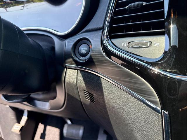 Photo of 2020 Pacific Blue Clearcoat Jeep Grand Cherokee