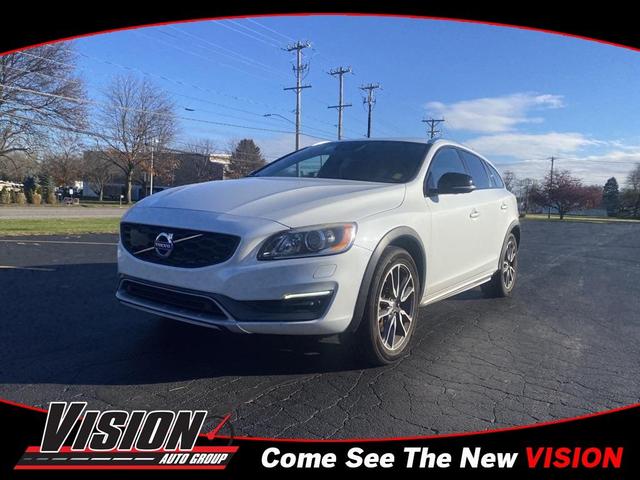 2016 Volvo V60 Cross Country