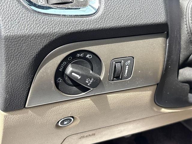 Photo of 2017 Blu By You Pearlcoat Dodge Durango