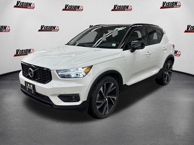 2021 Volvo XC40