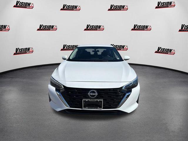Photo of 2025 Cloud White Nissan Sentra