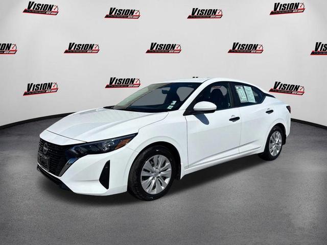 Photo of 2025 Cloud White Nissan Sentra