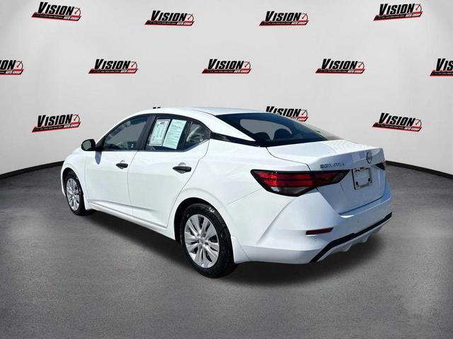 Photo of 2025 Cloud White Nissan Sentra