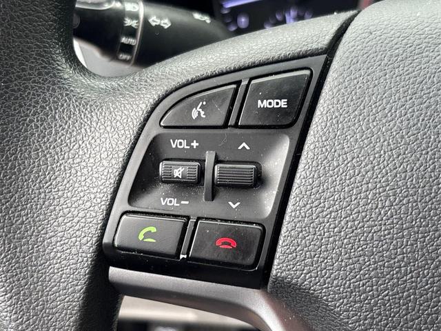 Photo of 2018 Molten Silver Hyundai TUCSON