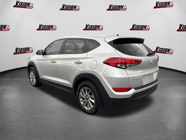 Photo of 2018 Molten Silver Hyundai TUCSON