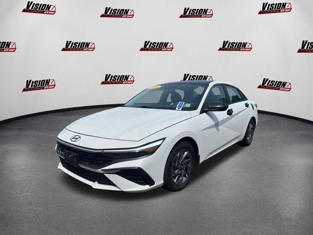 2024 Hyundai Elantra Hev