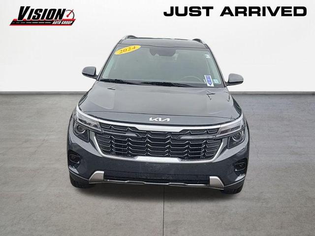 Photo of 2024 Gravity Gray Kia Seltos