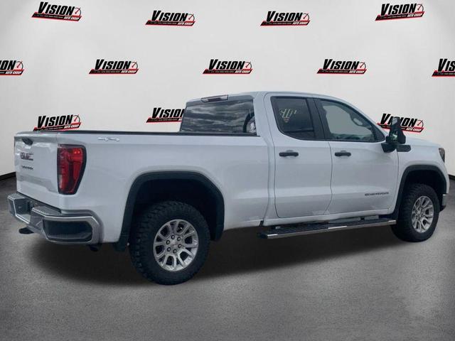 Photo of 2023 Summit White GMC Sierra 1500