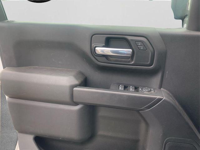 Photo of 2023 Summit White GMC Sierra 1500