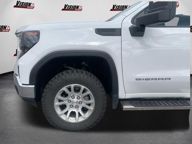 Photo of 2023 Summit White GMC Sierra 1500