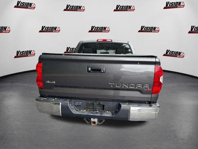 Photo of 2016 Magnetic Gray Metallic Toyota Tundra