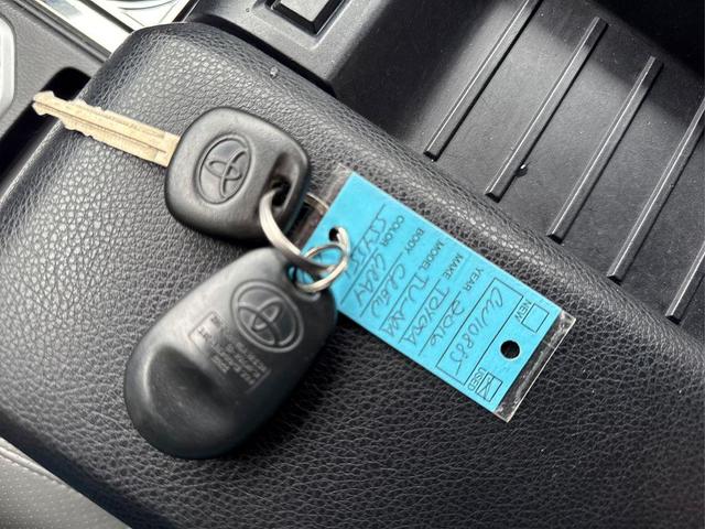 Photo of 2016 Magnetic Gray Metallic Toyota Tundra