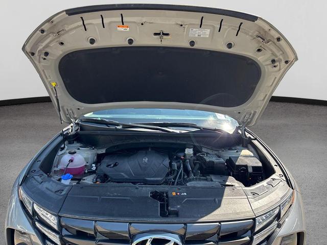 Photo of 2023 Shimmering Silver Hyundai TUCSON