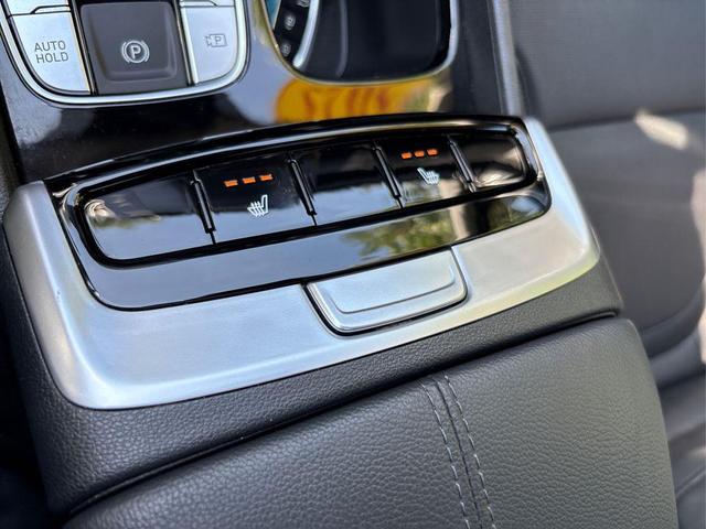 Photo of 2023 Shimmering Silver Hyundai TUCSON
