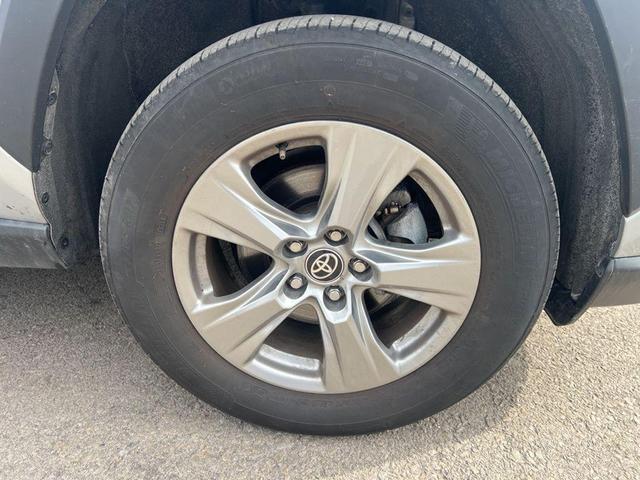 Photo of 2024 Gray Toyota RAV4