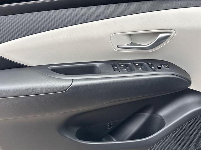 Photo of 2023 Phantom Black Hyundai TUCSON