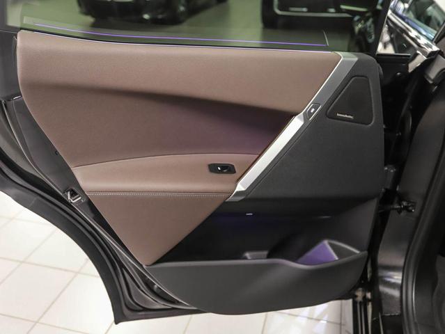 Photo of 2025 Black Sapphire Metallic BMW iX