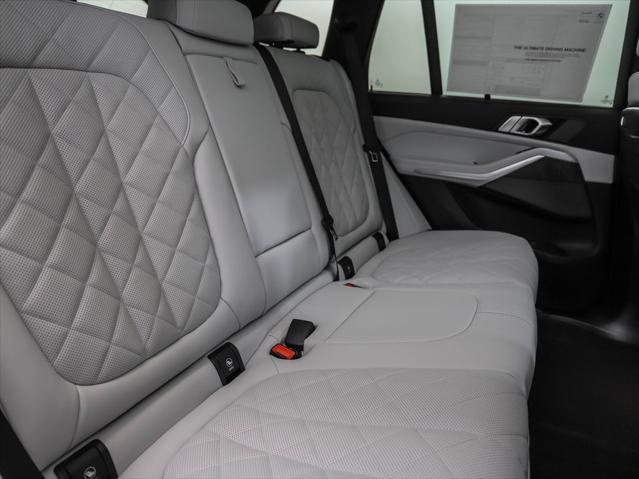 Photo of 2026 Black Sapphire Metallic BMW X5
