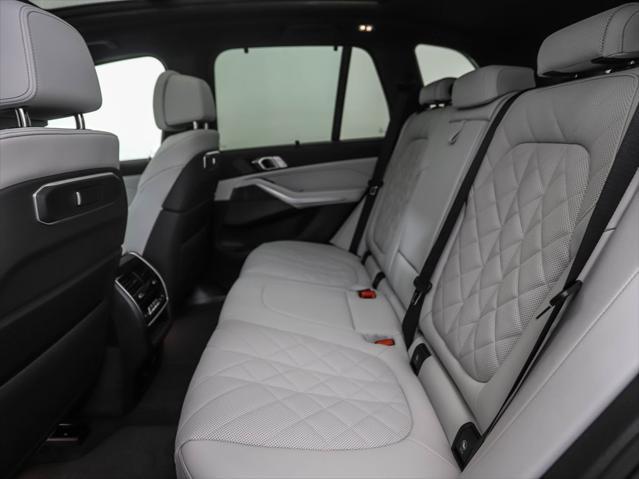 Photo of 2026 Black Sapphire Metallic BMW X5