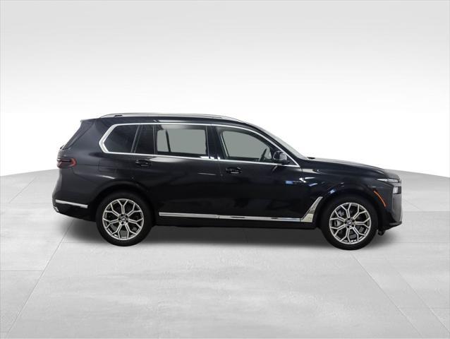 Photo of 2023 Black Sapphire Metallic BMW X7