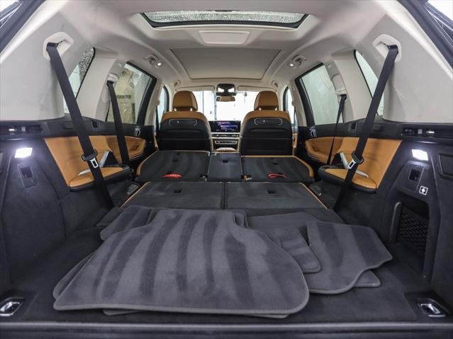 Photo of 2023 Black Sapphire Metallic BMW X7