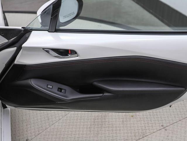 Photo of 2018 Snowflake White Pearl Mica Mazda MX-5 Miata