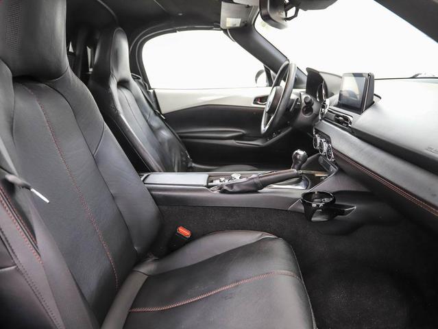 Photo of 2018 Snowflake White Pearl Mica Mazda MX-5 Miata