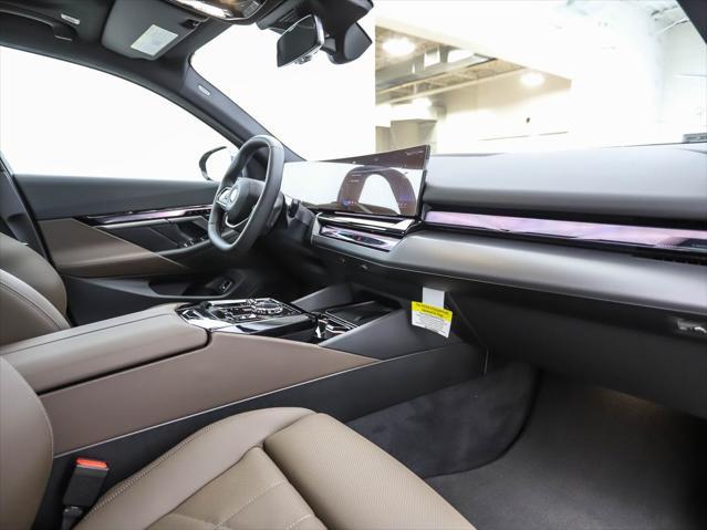 Photo of 2025 Phytonic Blue Metallic BMW i5